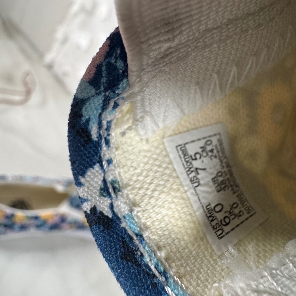 Vans Blue Floral Slip On Skate Shoes Sneakers Canvas Cottagecore Men 6 Women 7.5 - Picture 9 of 10
